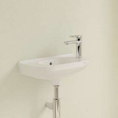 O.Novo Compuct Washbasin with Central TapHole